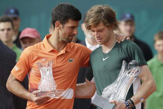 是球队一再 是球队一再