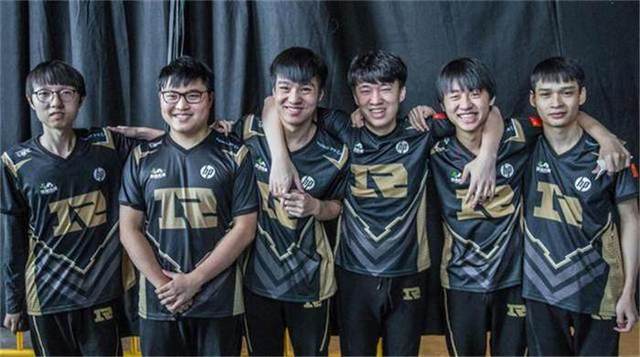 每场比赛都 每场比赛都