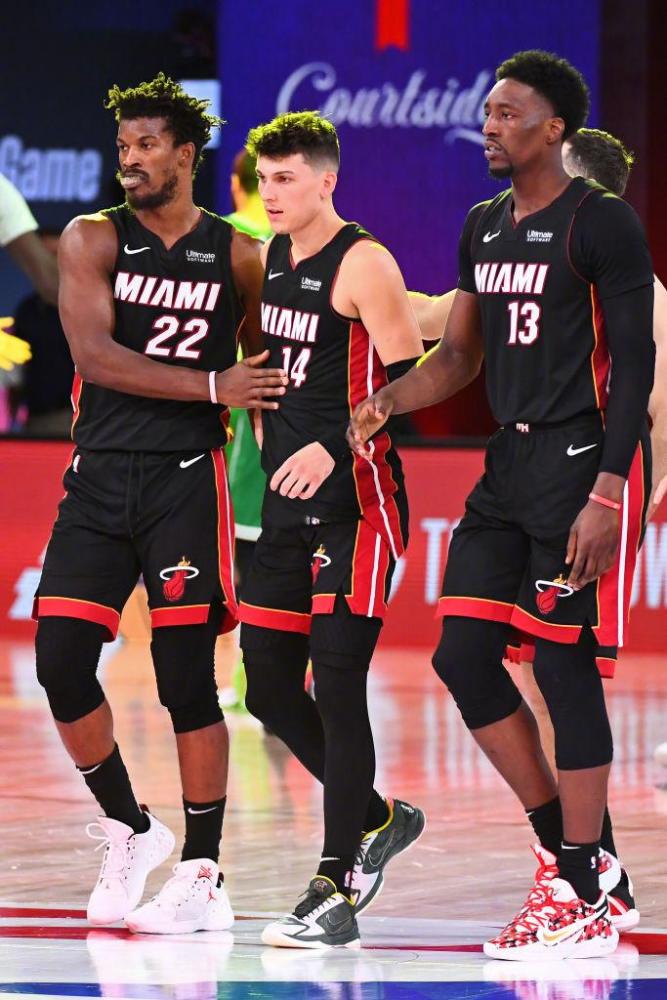 现了超群的 现了超群的